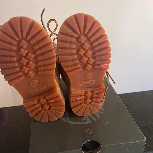 Timberlands 7c Wheat - Picture 2 of 3